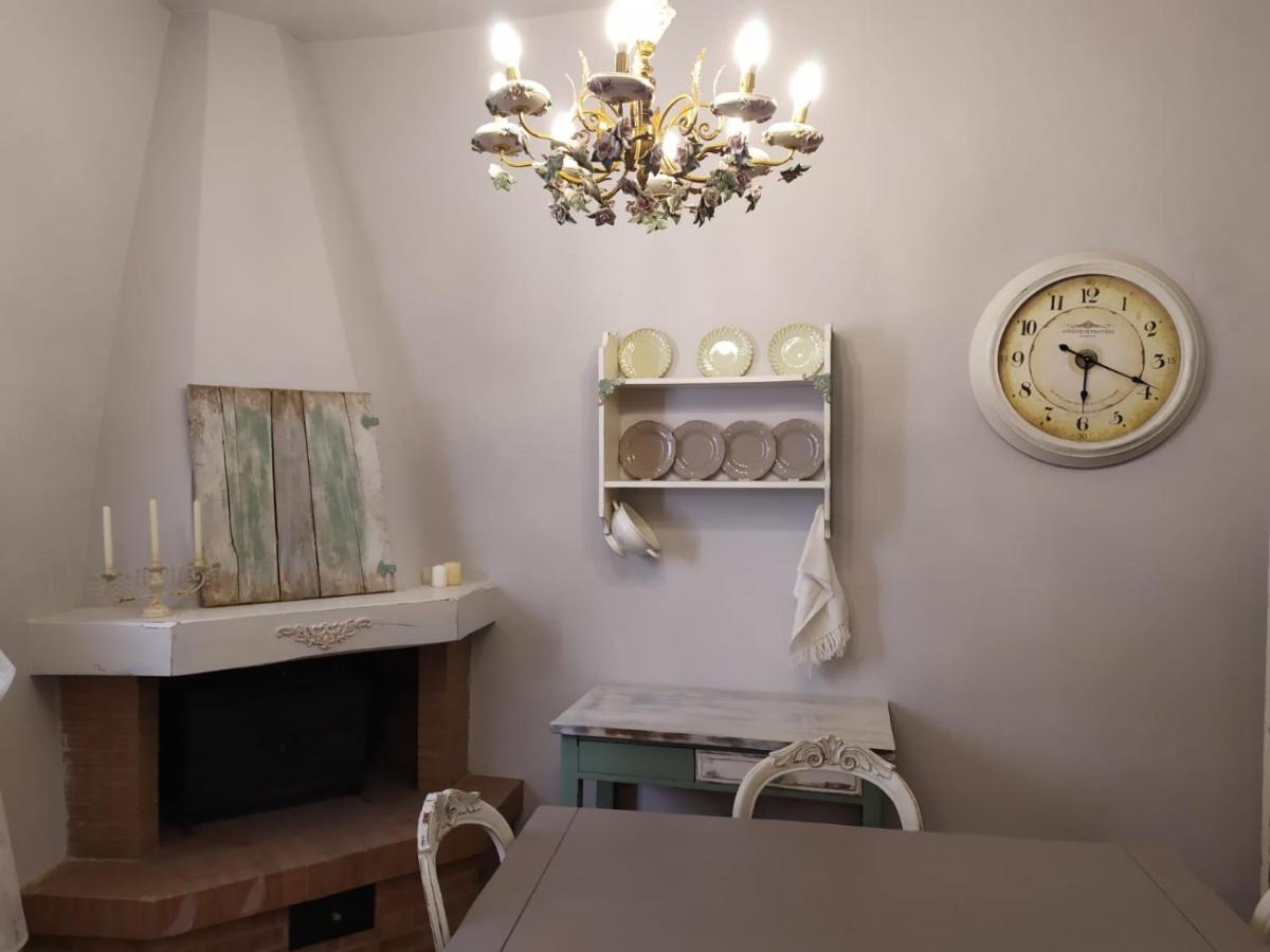 Borgo Antico Villa Lari Eksteriør billede